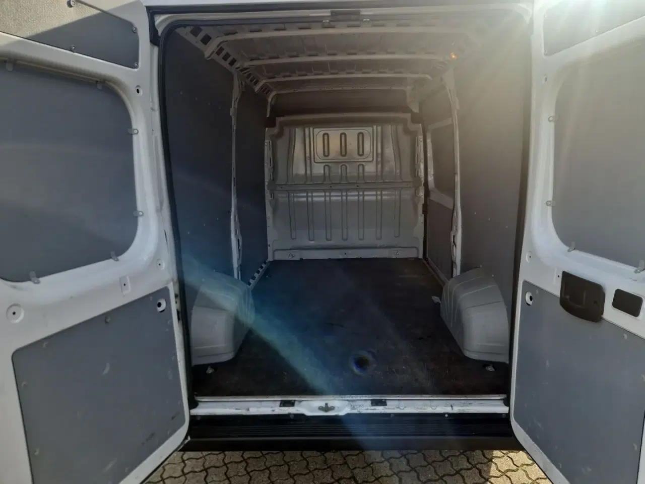 Billede 10 - Fiat Ducato 33 2,2 MJT 140 Kassevogn L2H2 Pro+