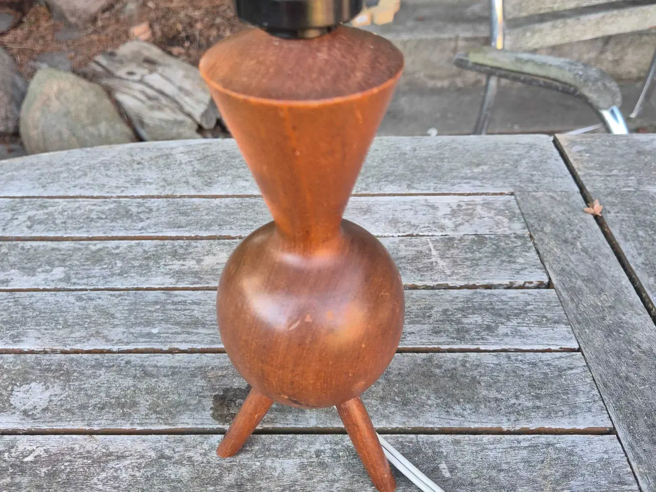 Billede 2 - Sød lille bordlampe I træ