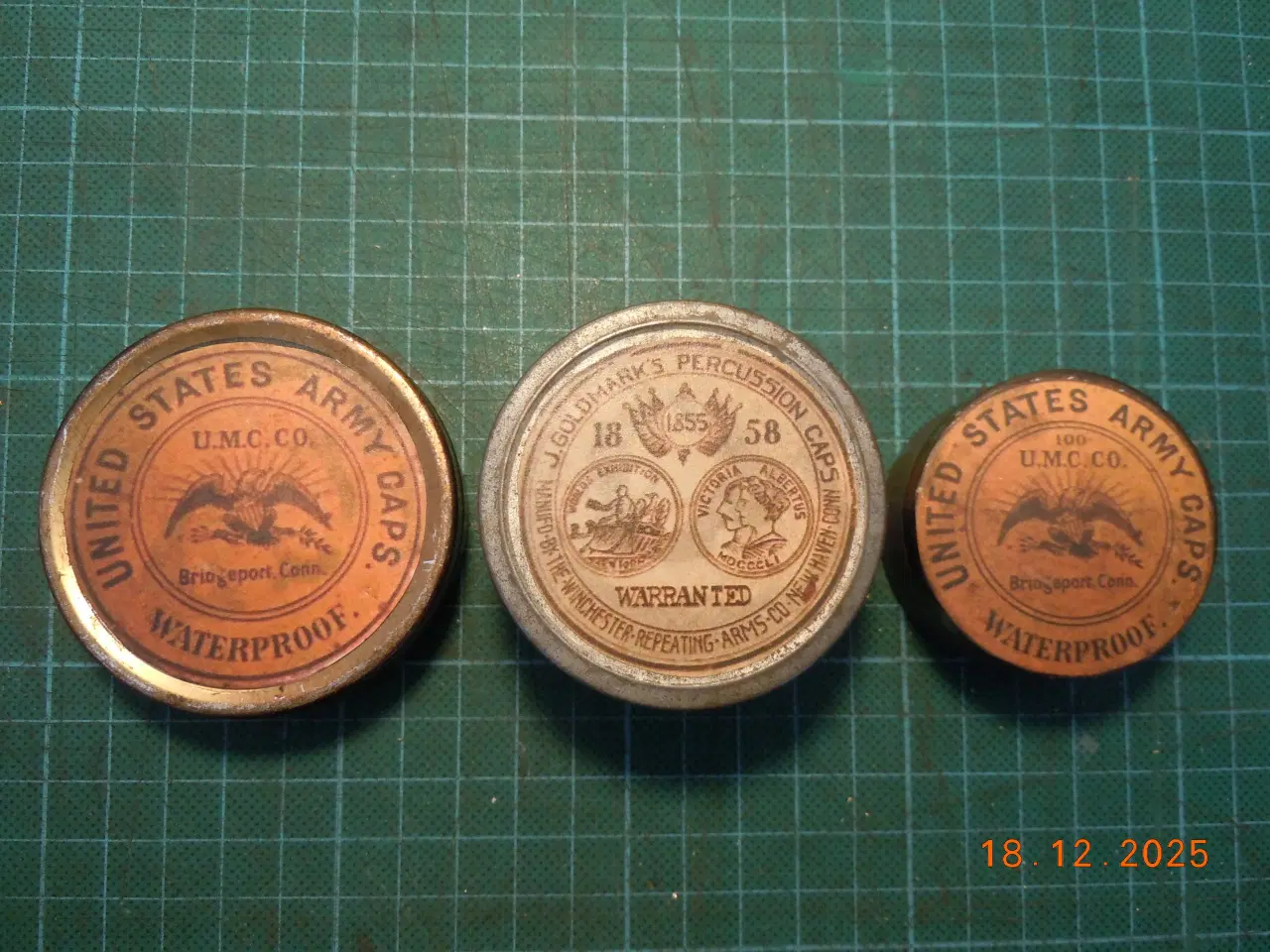 Billede 1 - Fænghætteæsker til perkussionsfænghætter.