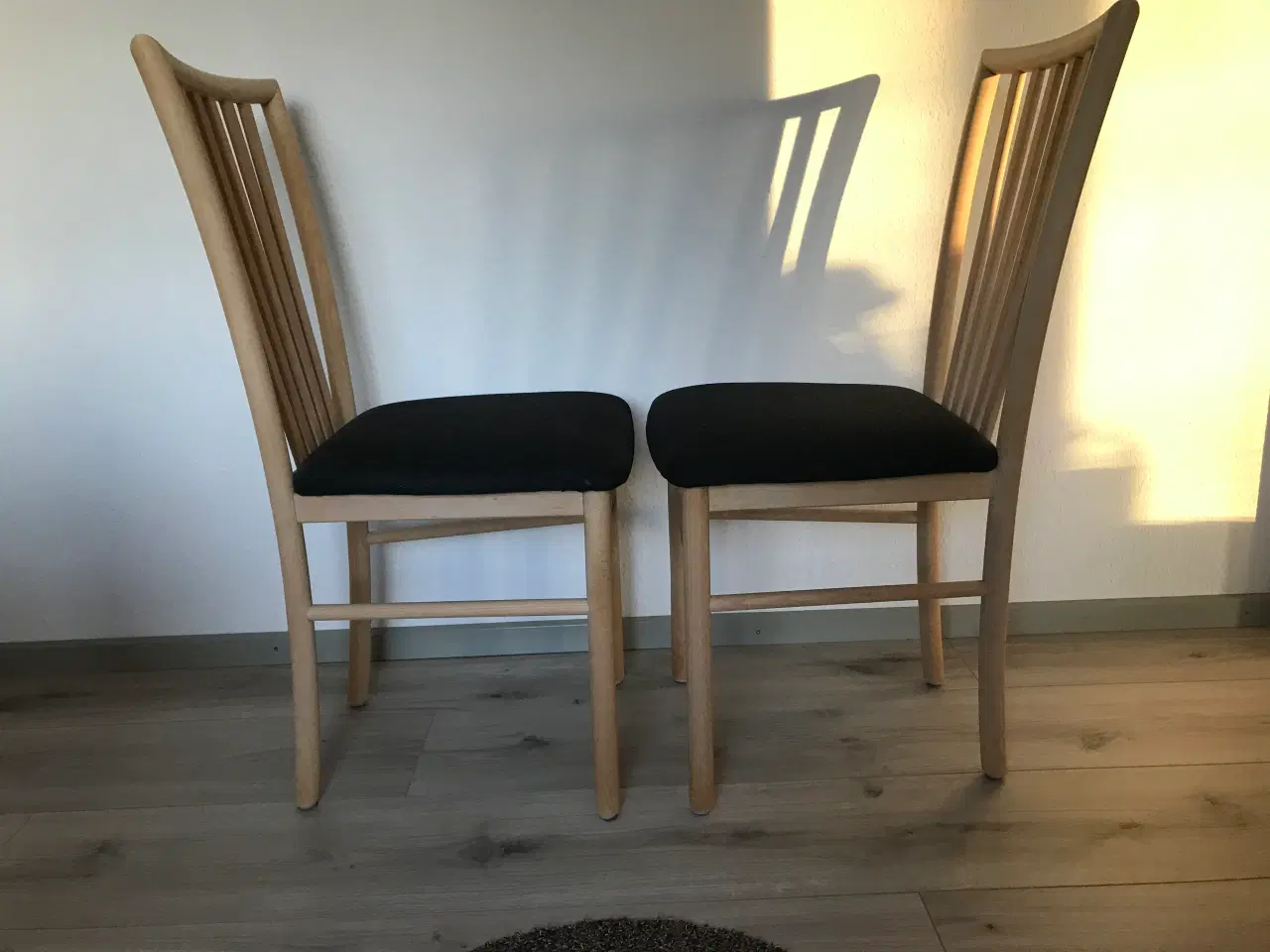 Billede 2 - 4 spisebordstole i sæbe bøg