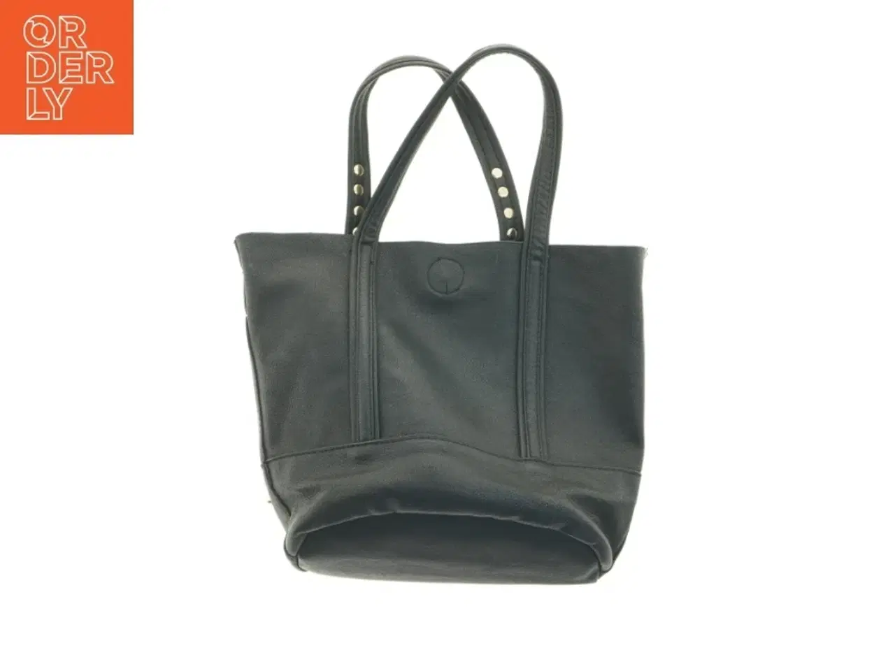 Billede 2 - Sort taske med nitter (str. 32 x 24 x 11 cm)
