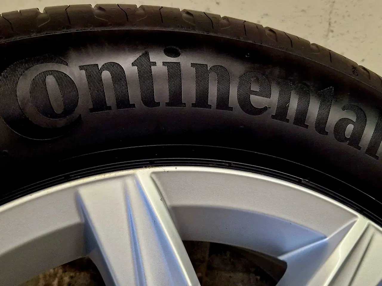 Billede 3 - VW TIGUAN ORIGINAL ALUFÆLGE MED SOMMERDÆK 