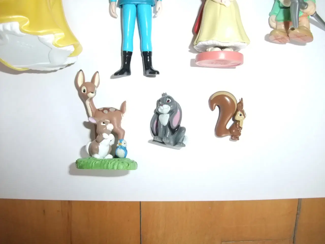 Billede 4 - Snehvide Figurer