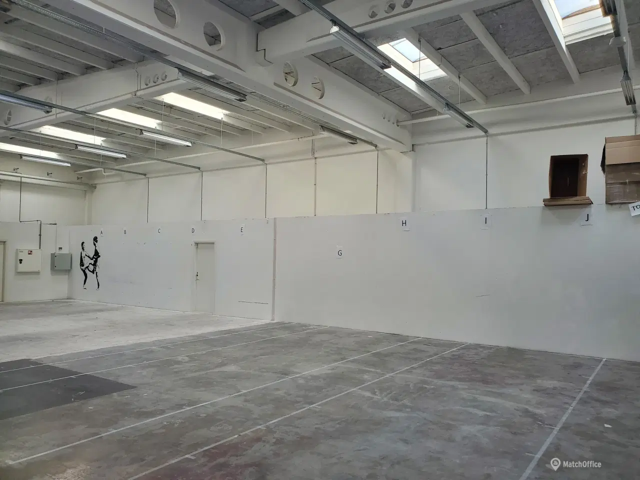 Billede 3 - Centralt beliggende højloftet lager i Køge tæt ved motorvejsafkørsel 32