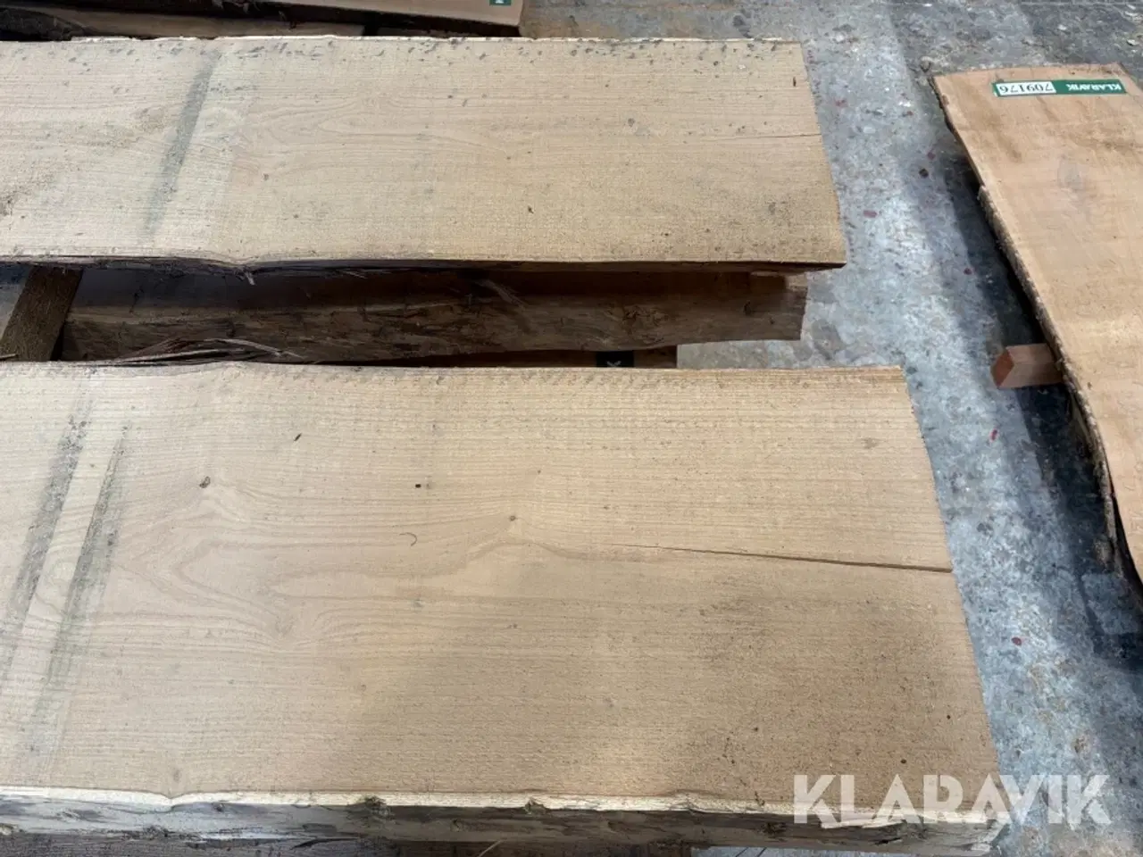 Billede 2 - Kastanje træs planker 2 styk