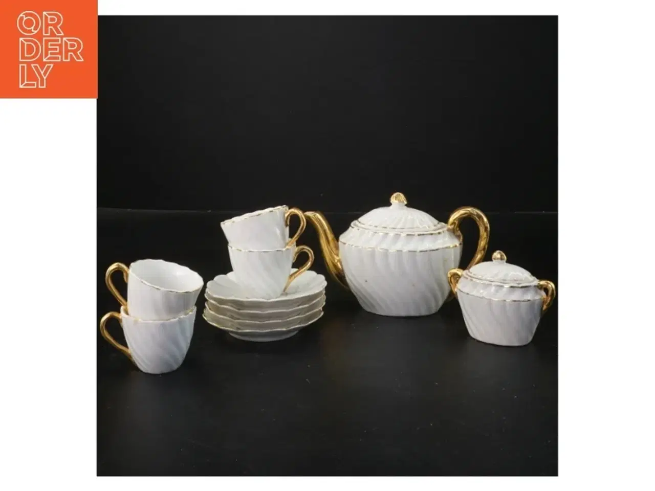 Billede 1 - Porcelæn tesæt (str. 15x10&8x6&5x5&9x1 cm)