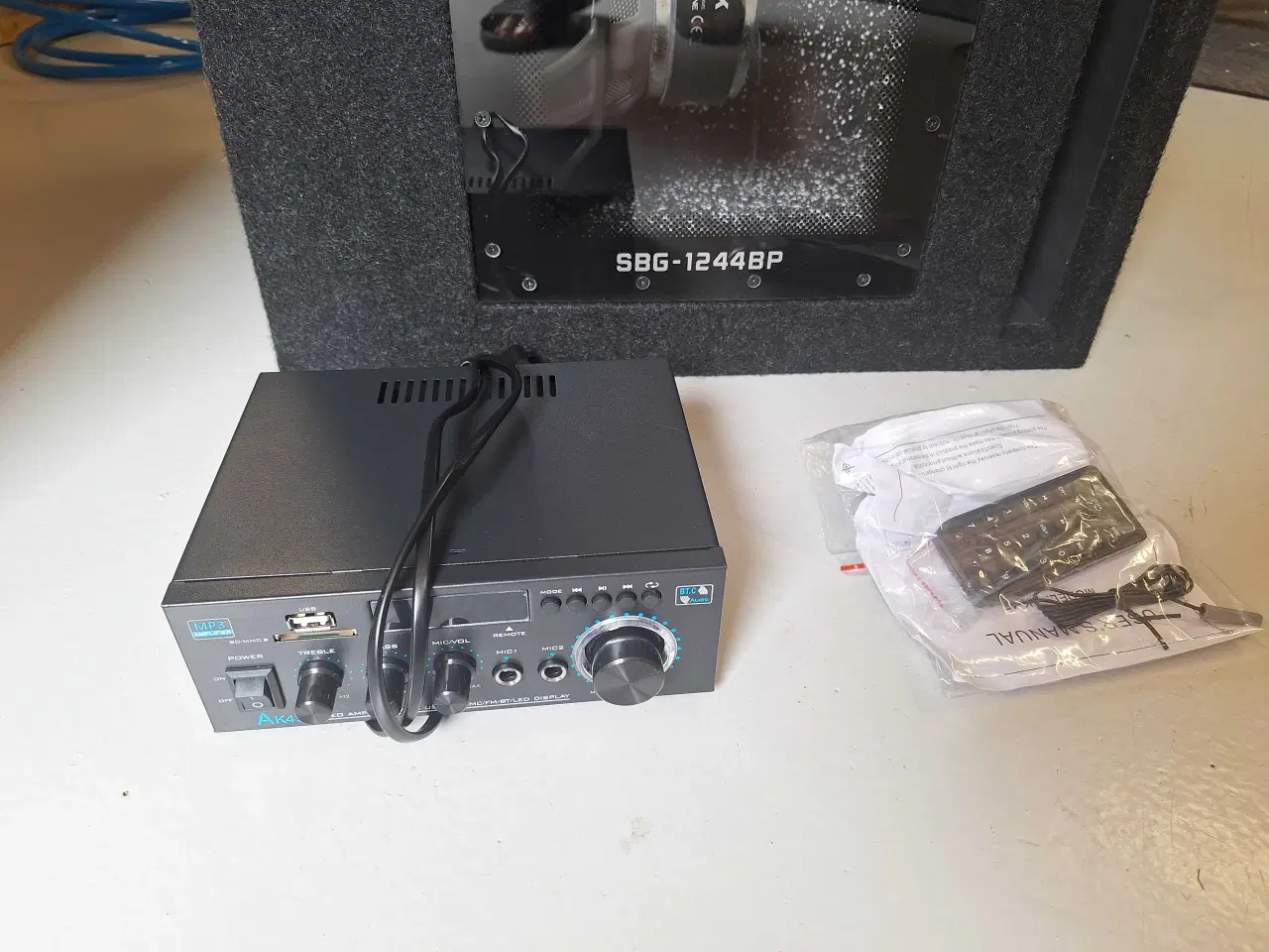 Billede 2 - Subwoofer med blå lys