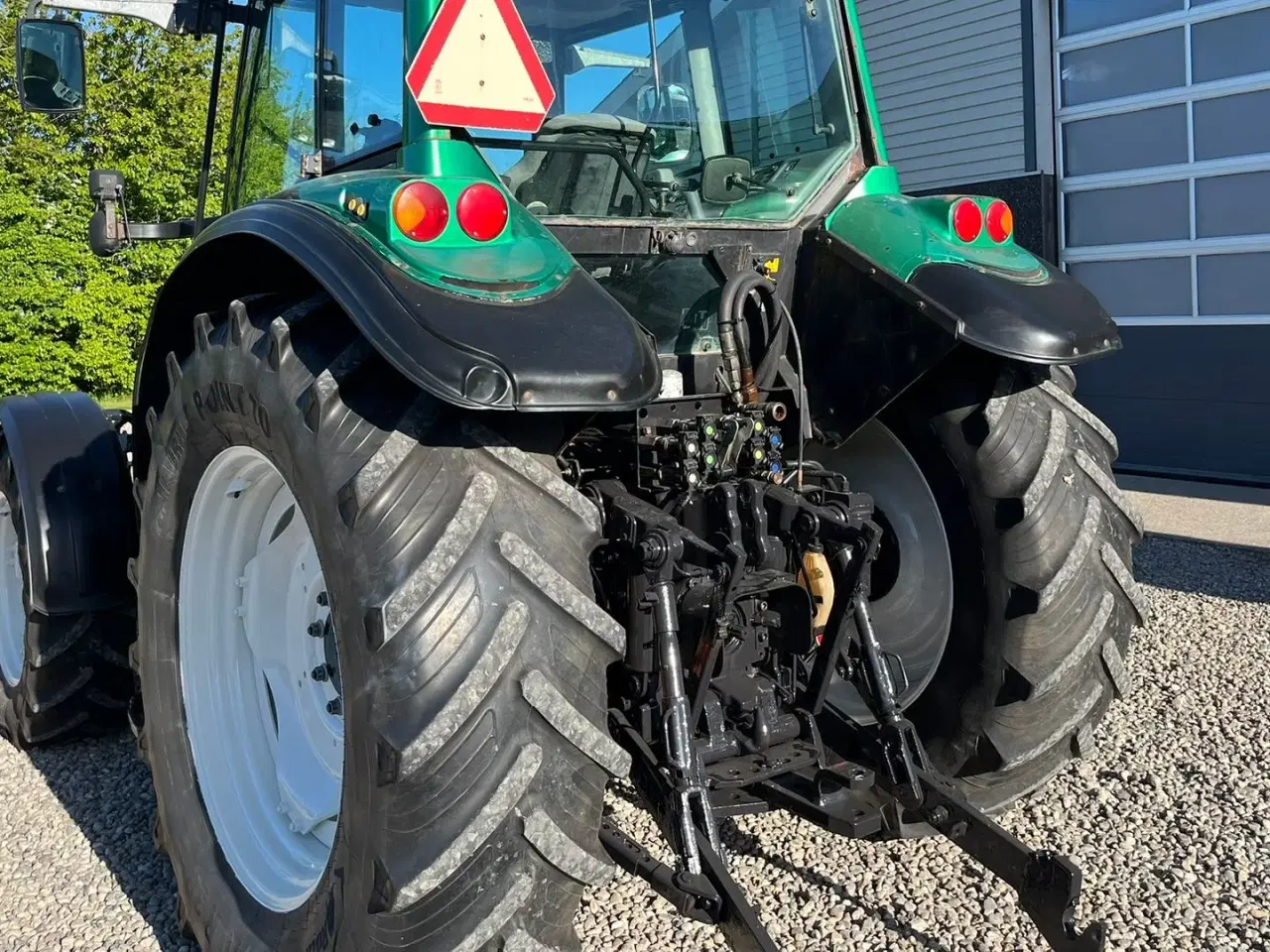 Billede 6 - Valtra T130 med 3.5ton frontlift