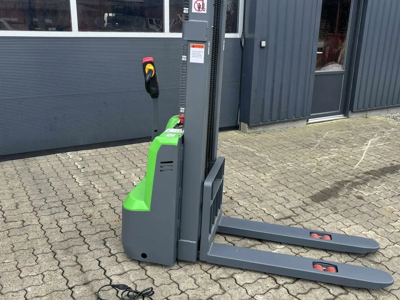 Billede 3 - - - - Fabrikny elektrisk Palleløfter