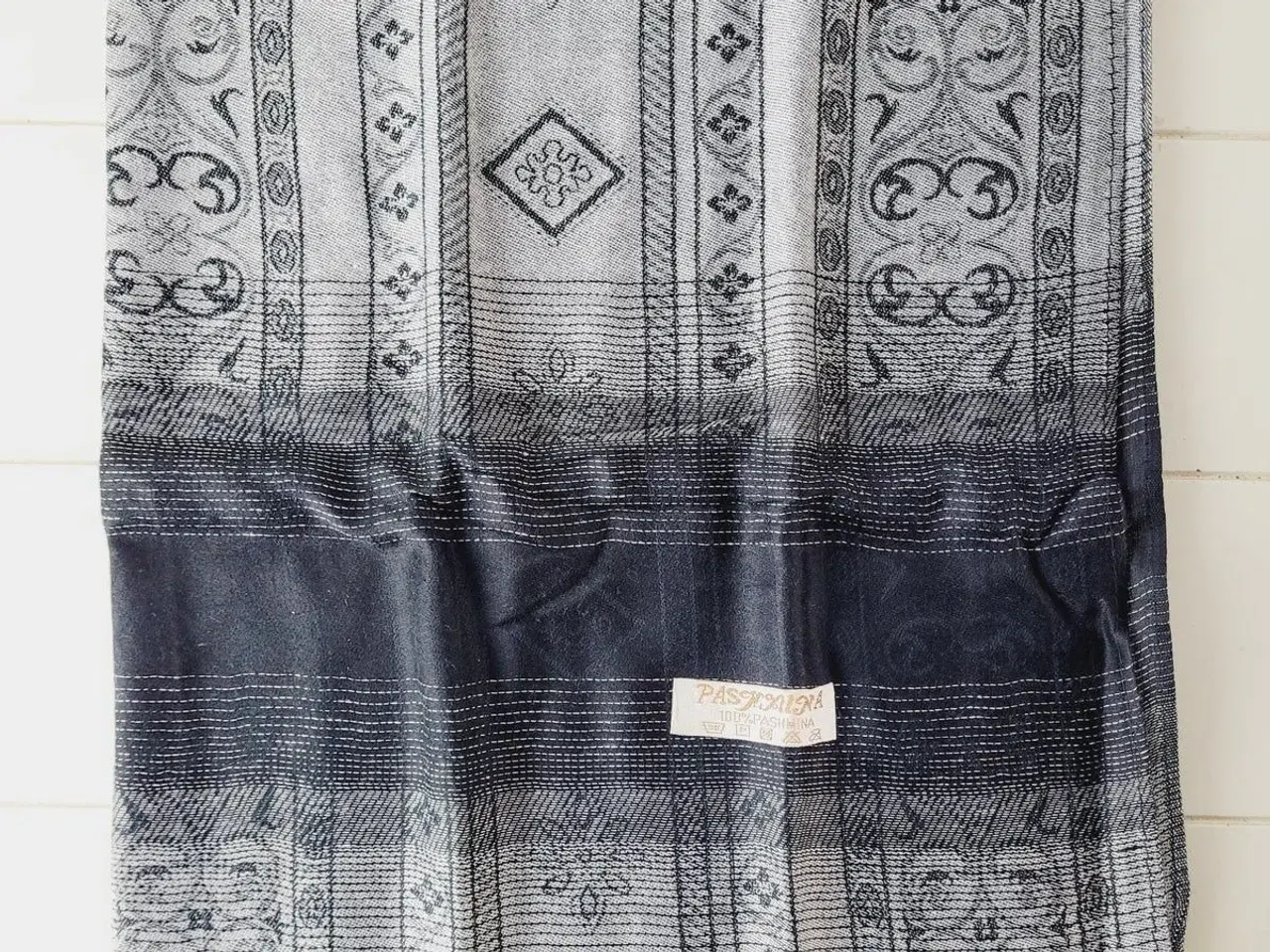 Billede 3 - ⭐️- Elegant og Blødt Pashmina Tørklæde - UBRUGT