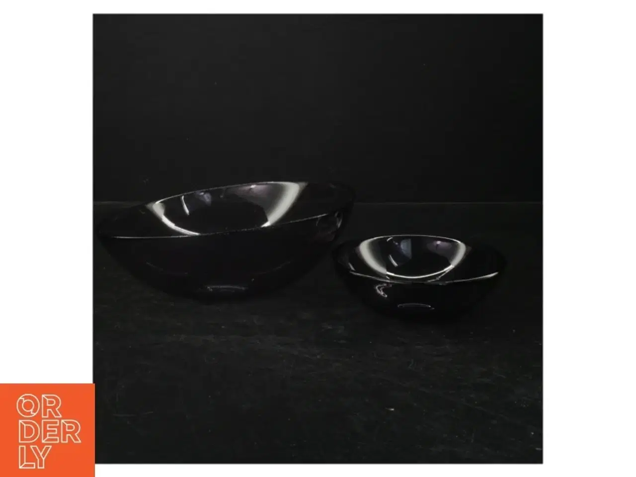 Billede 1 - 2 stk. dekorative skåle (str. Ø 19,5 cm og Ø 12 cm)