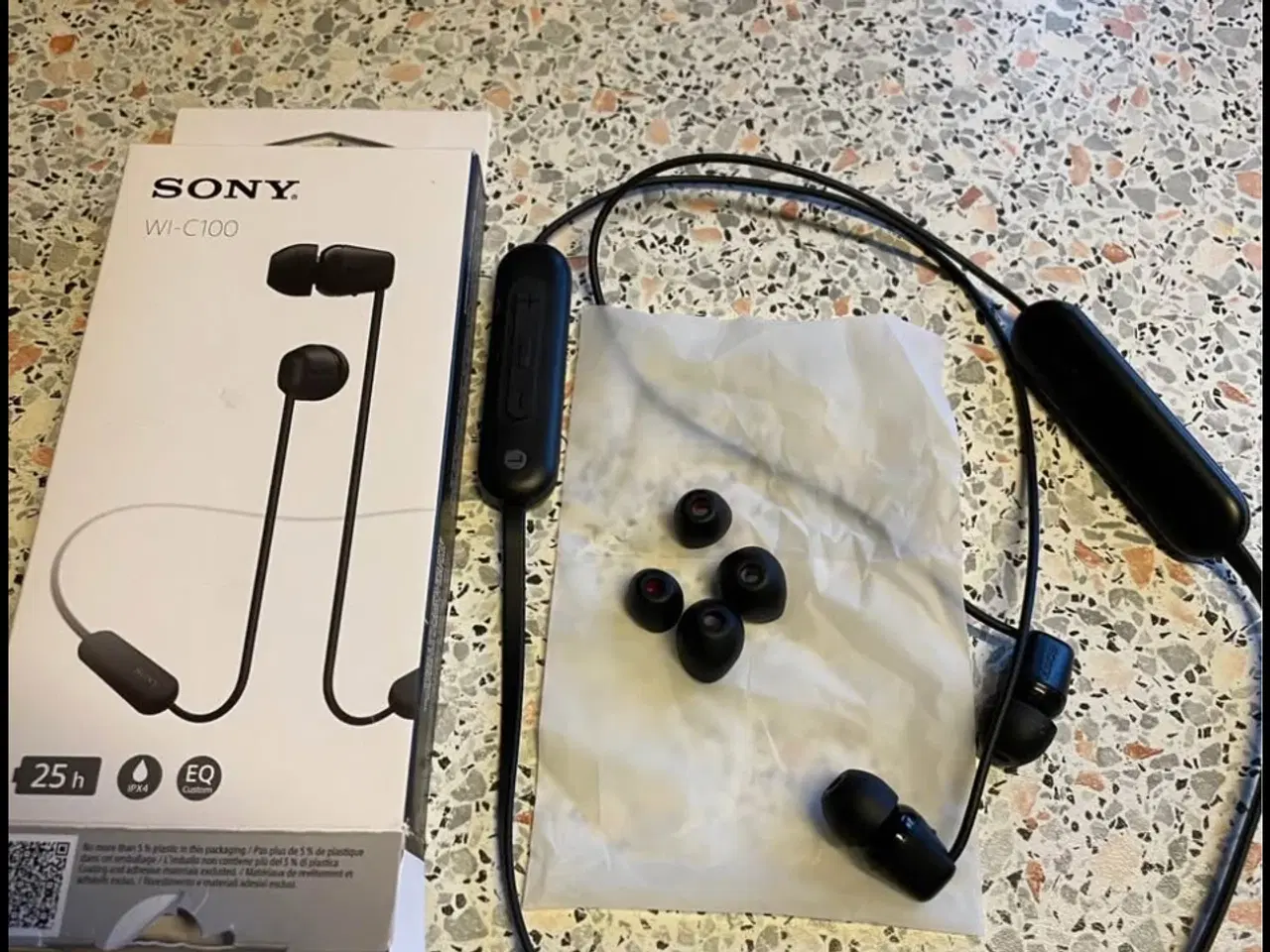 Billede 1 - Helt nye Sony WI-C100 trådløs høretelefoner