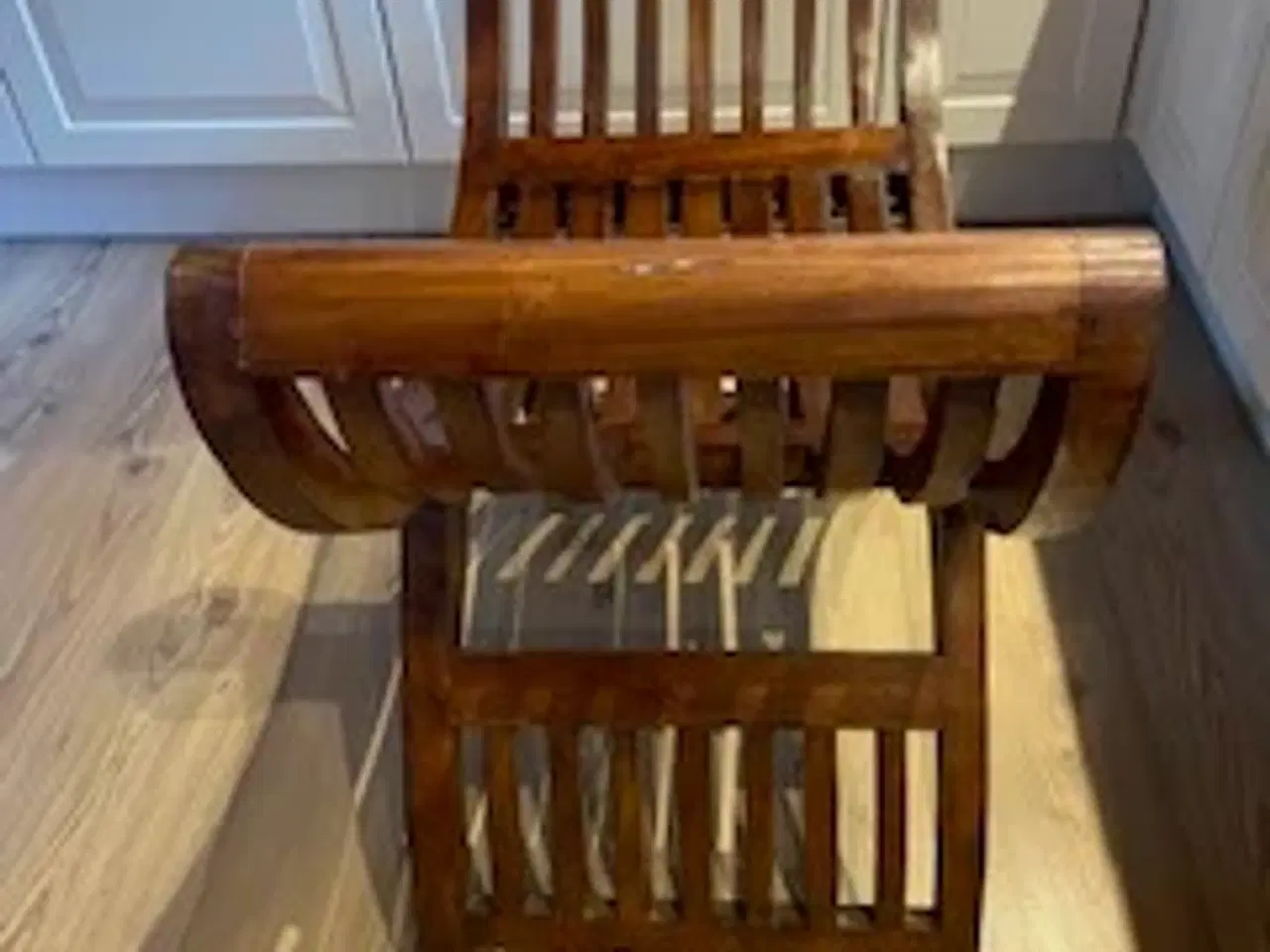 Billede 1 - Kongestol i træ