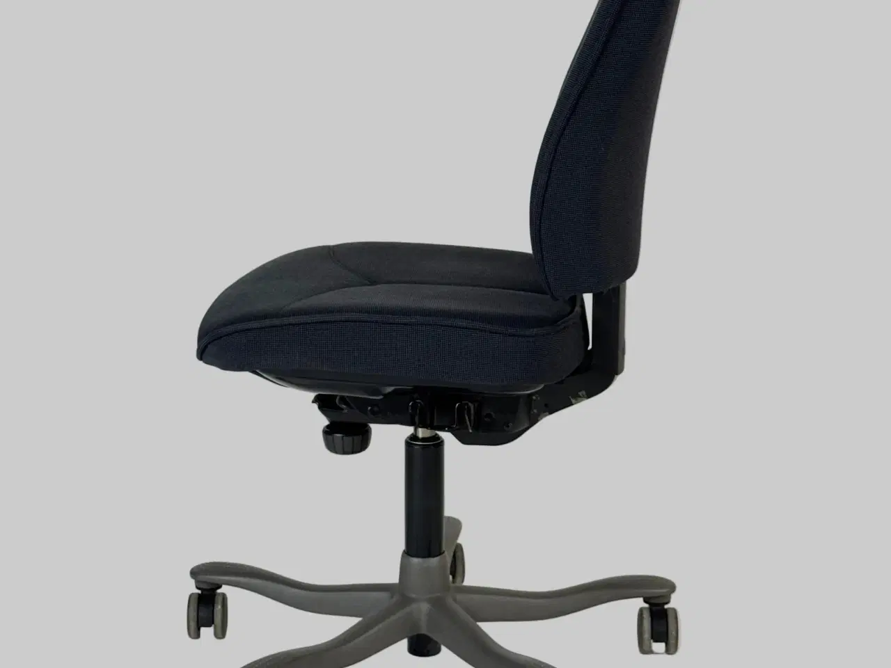 Billede 4 - Kinnarps Free Float 6240 – Mørkeblå