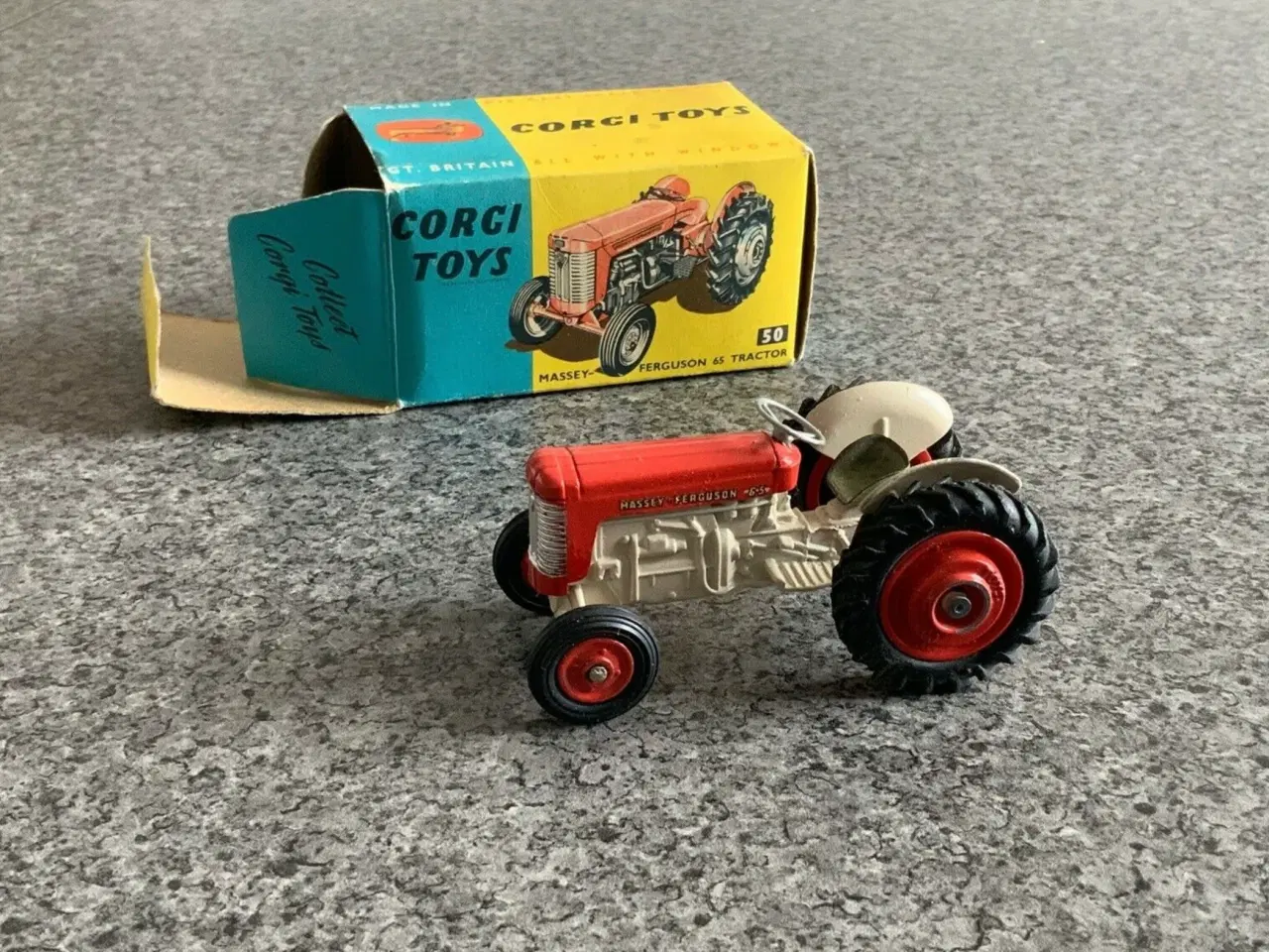 Billede 1 - Corgi Toys No. 50 Massey-Ferguson 65 Tractor