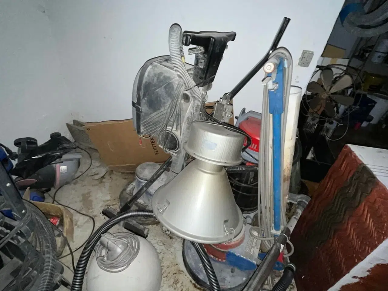 Billede 3 - Tøm rummet for det på billederne