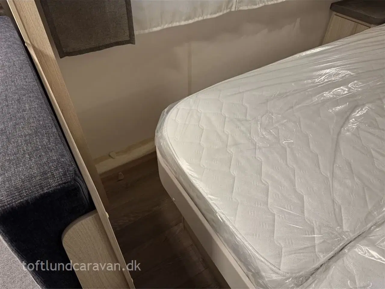 Billede 14 - 2026 - Hobby De Luxe 460 SFf   NY 2026 DK-LINE. m/QUEENS SENG og masser af udstyr inkl. i prisen. NU PÅ LAGER. *TILBUD*