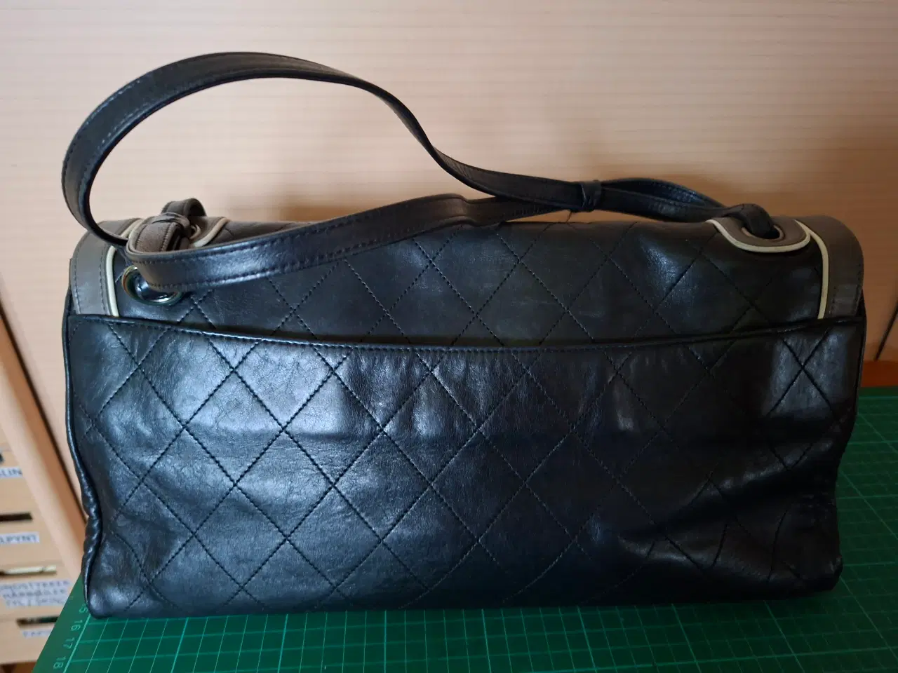 Billede 3 - Chanel taske sort quiltet læder grå / brun kanLOT