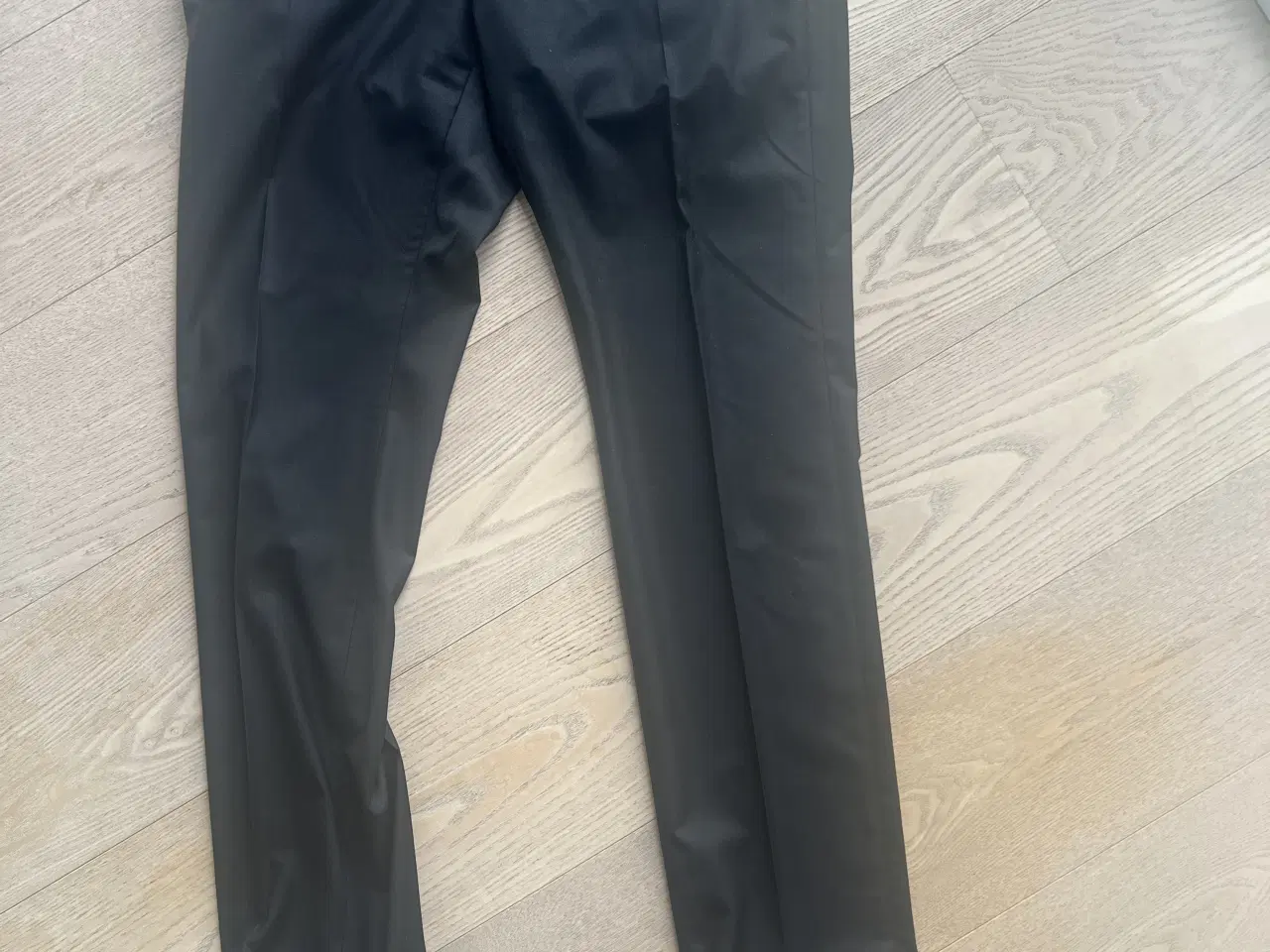 Billede 2 -  jakkesæt (sort ) inkl skjorte 