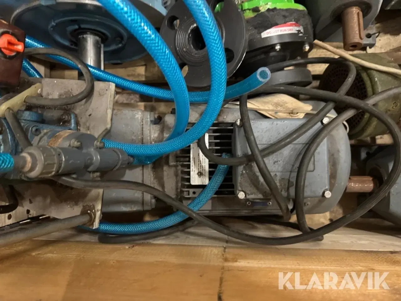 Billede 10 - Pumper og motor og diverse LOT