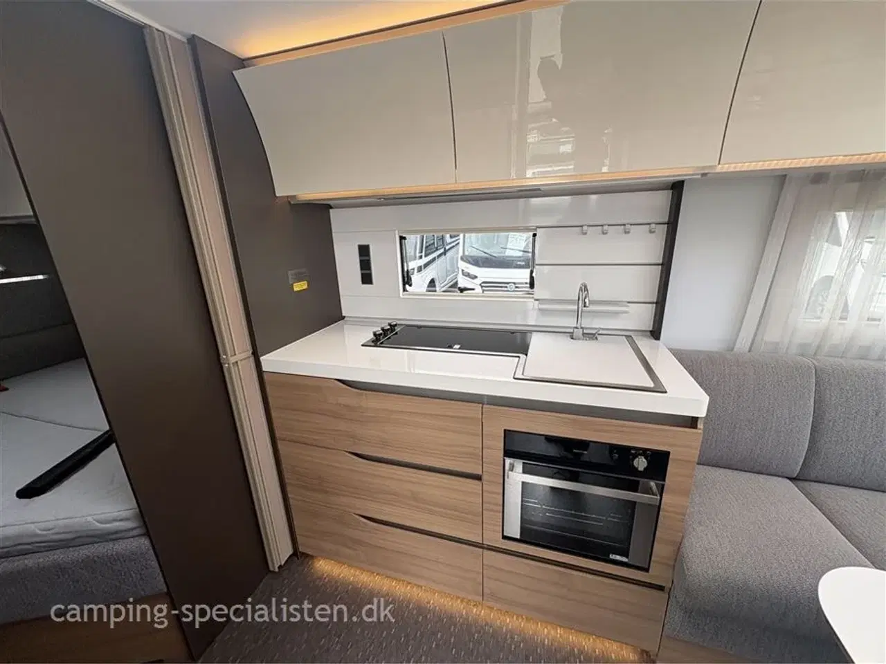 Billede 5 - 2019 - Adria Alpina 663 UK   Pæn og velholdt Adria Alpina 663 Uk fra 2019 kan nu opleves hos Camping-Specialisten i Silkeborg