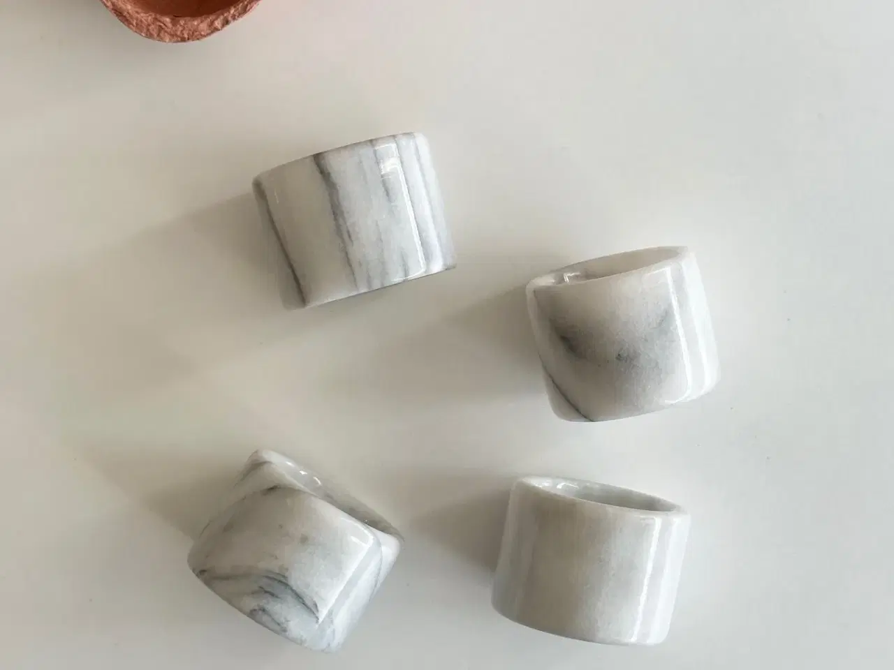 Billede 4 - Marmoræggebægre, 4 stk samlet