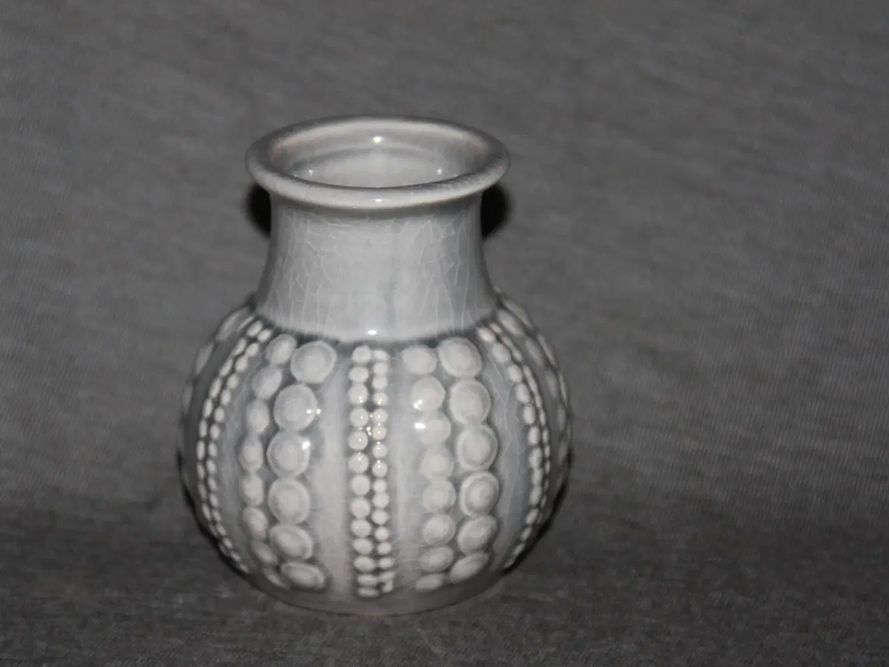 Billede 2 - 2 vaser 13,3 cm og 11 cm, vase