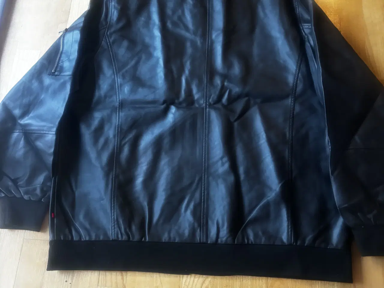 Billede 6 - Læder jakke til herre hel ny