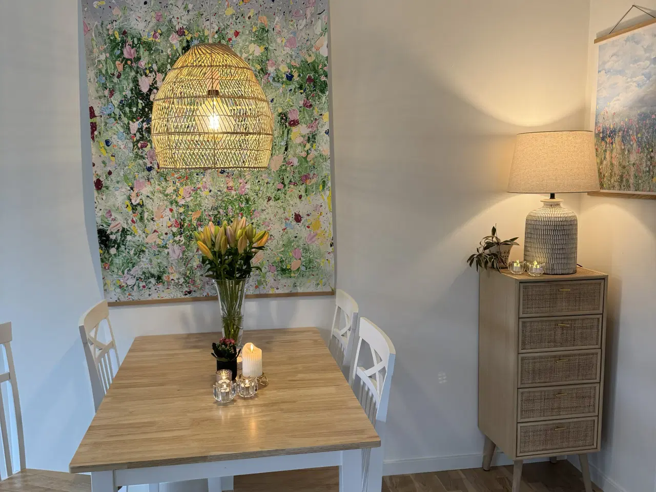 Billede 2 - Spisebord 120 cm. (kan forlænges til) Lys træ/Hvid