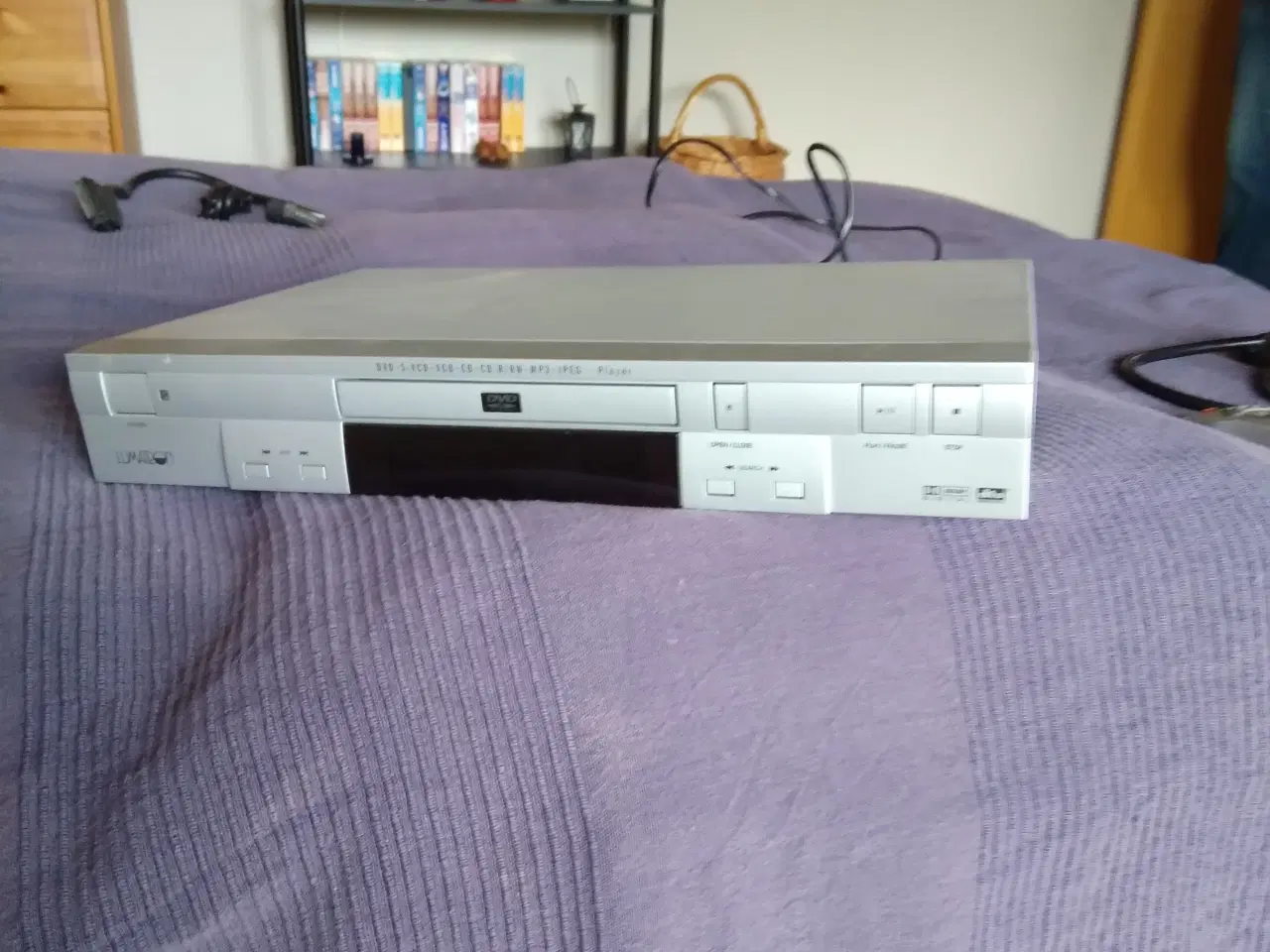 Billede 1 - Sølvfarved DVDafspiller