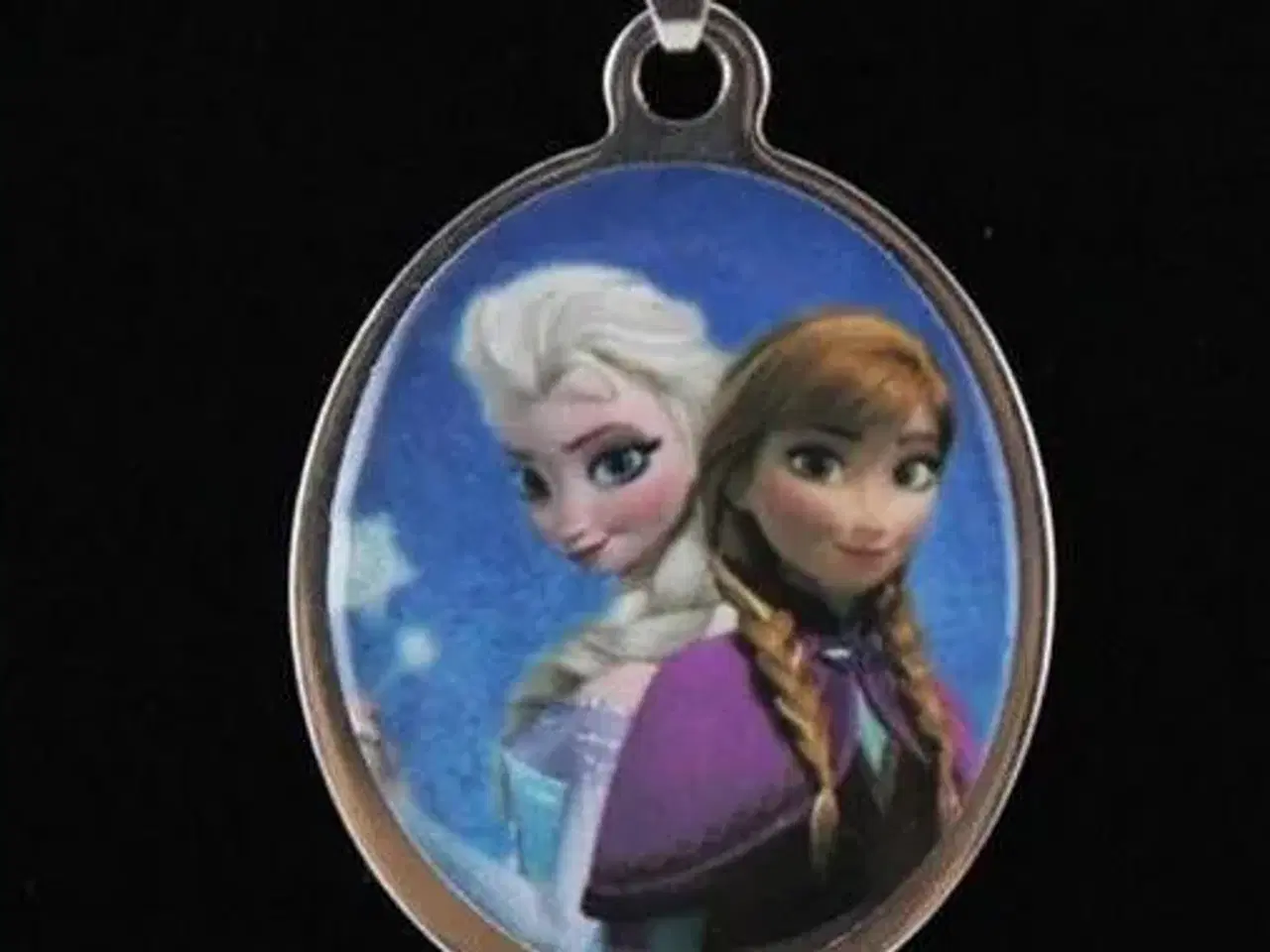 Billede 4 - Frost halskæde med Elsa og Anna halskæde