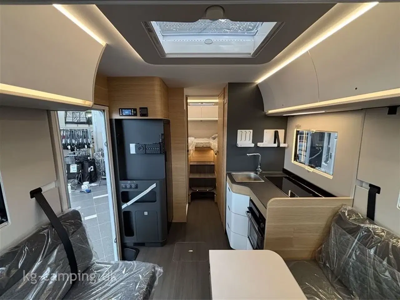 Billede 16 - 2024 - Adria Sonic Plus 700 DL   Adria Sonic 700 DL – Bestilt hjem med topudstyr!