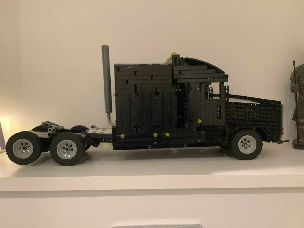 Billede 16 - UNIK Selvbygget Sort Technic lego Trucker 