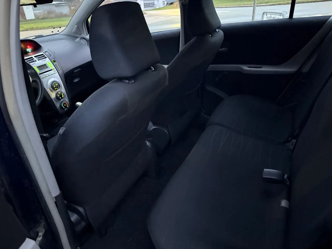 Billede 6 - Nysynet Toyota Yaris 1,3 5 Dørs