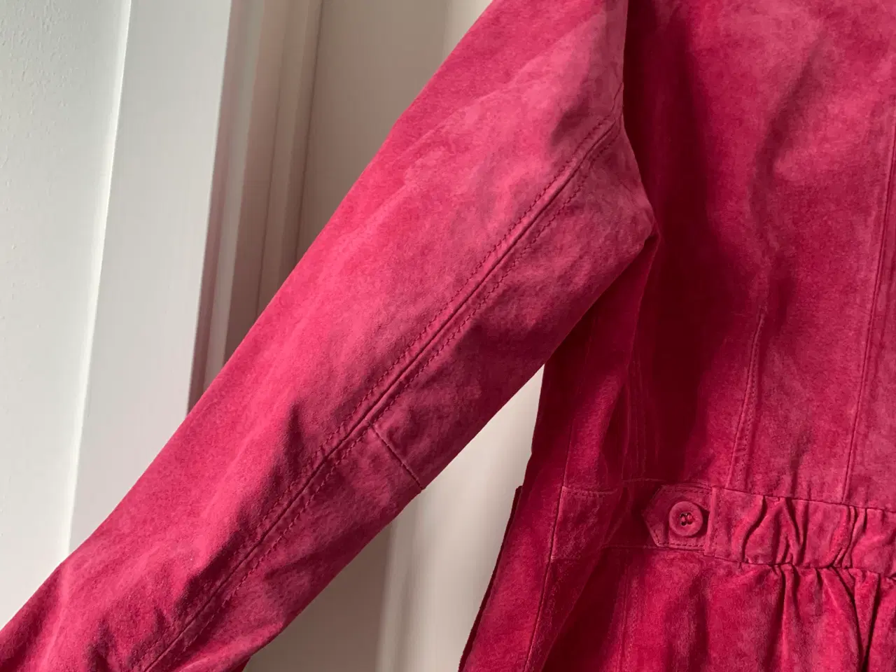 Billede 8 - Pink ruskindsjakke vintage