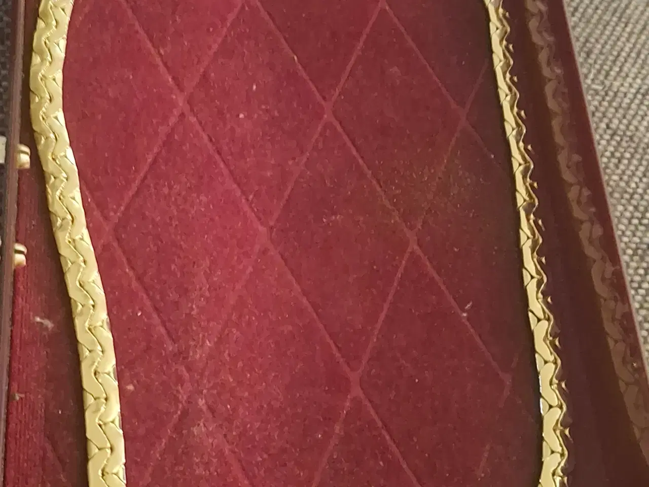 Billede 1 - Kraftig guld halskæde stemplet 750