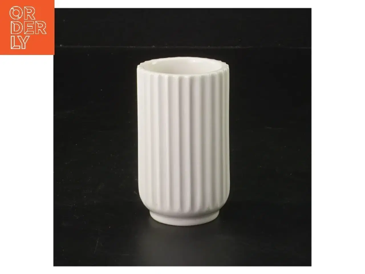 Billede 1 - Porcelæns vase lyngby (str. 8 cm)