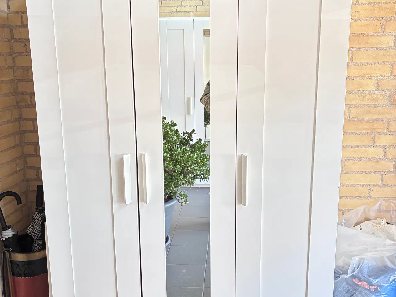 Billede 2 - Ikea skab