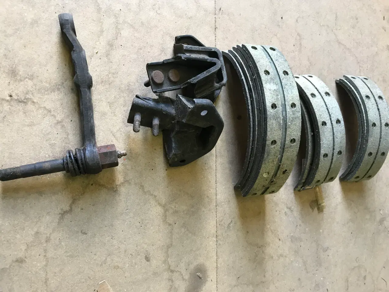 Billede 1 - Reservedele til veteranbiler Opel  P1 og P2