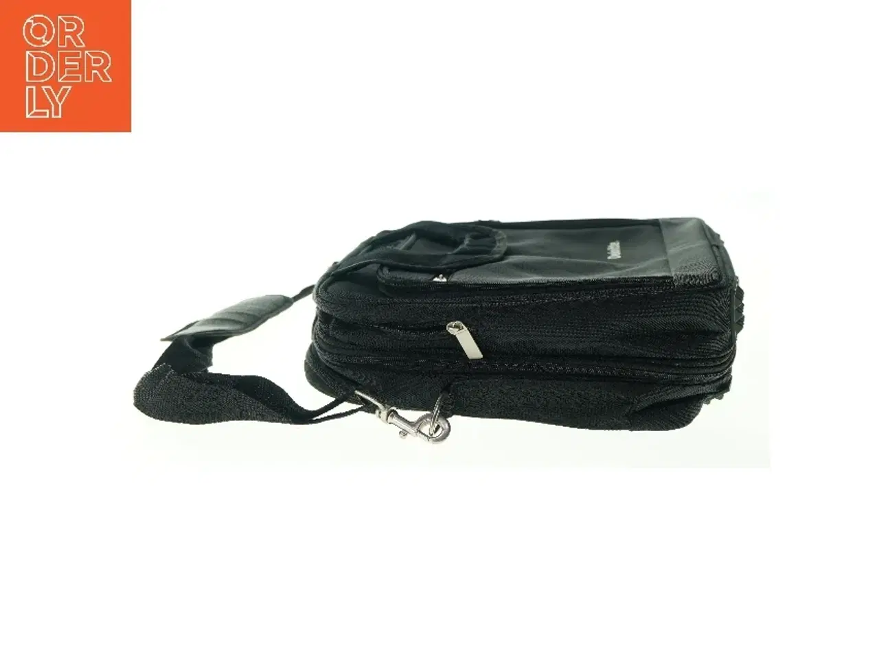 Billede 3 - Computertaske med 3 forskellige rum og sidelommer fra Deloitte (str. LB:43x35cm)