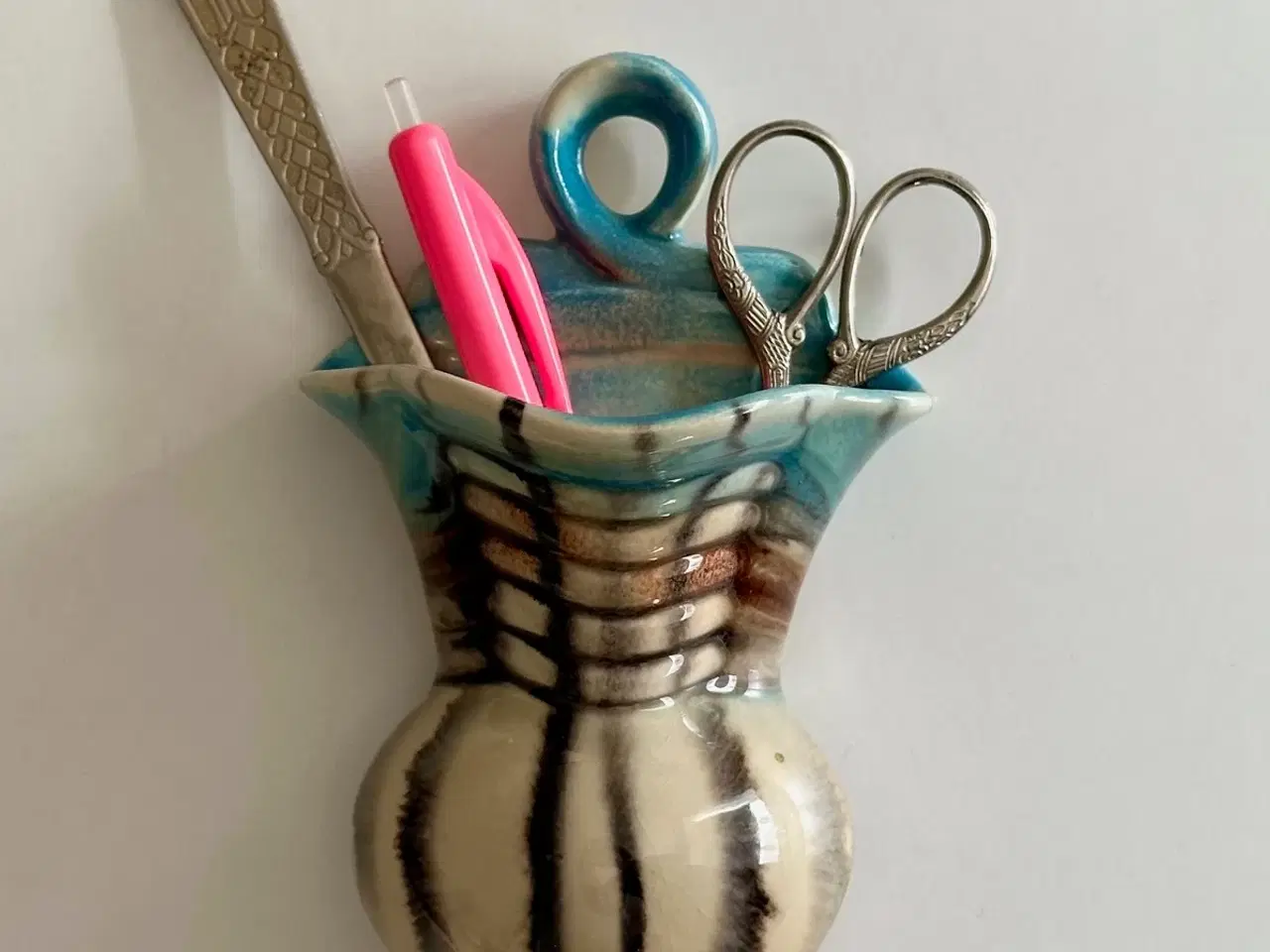 Billede 1 - Vægvase m sorte striber