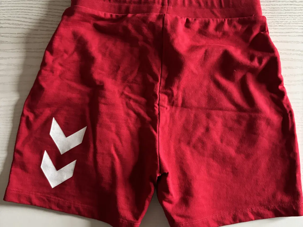 Billede 2 - Shorts, Hummel str. 140