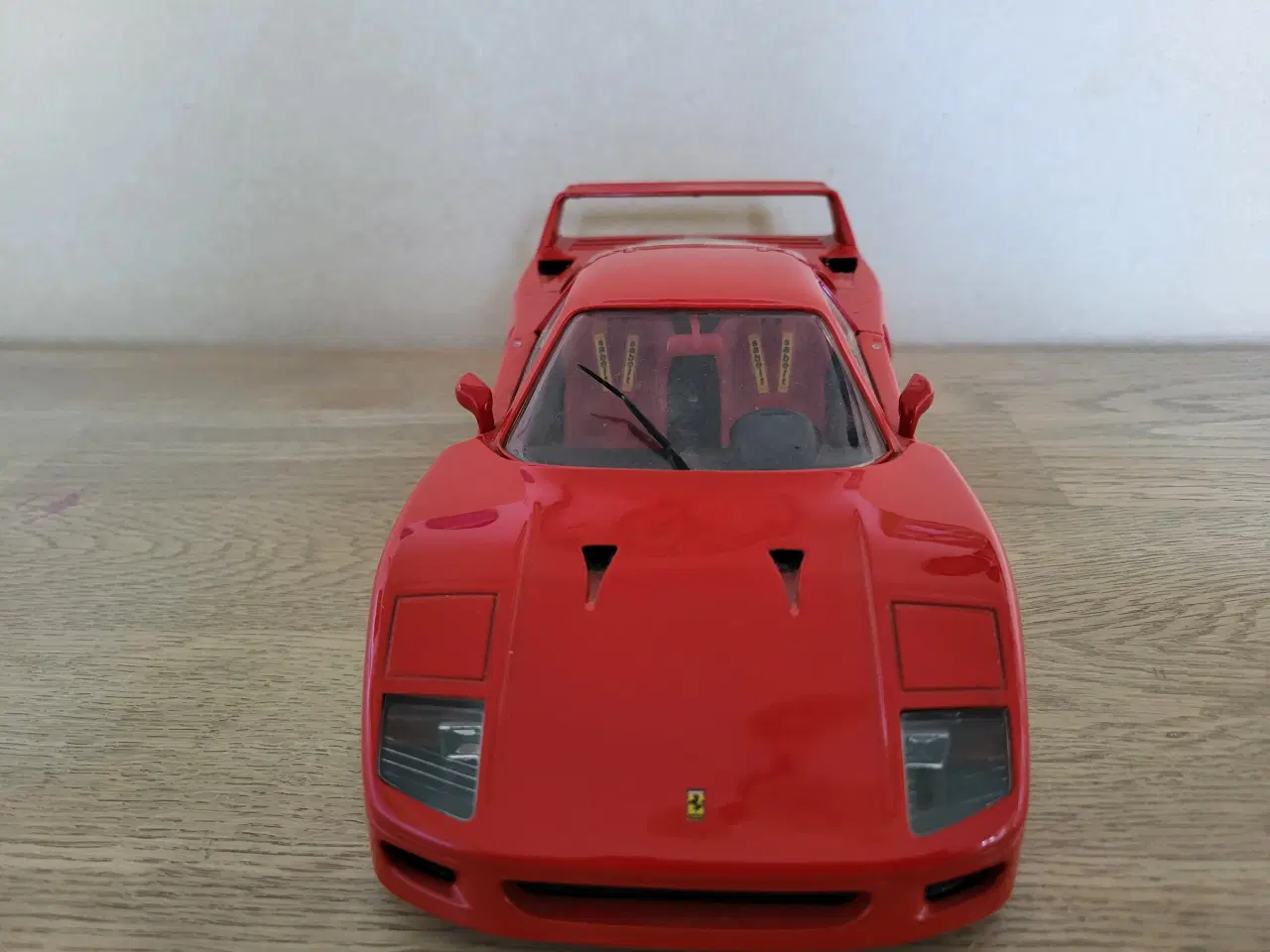 Billede 4 - Modelbil Ferrari F40 1990 skala 1/18
