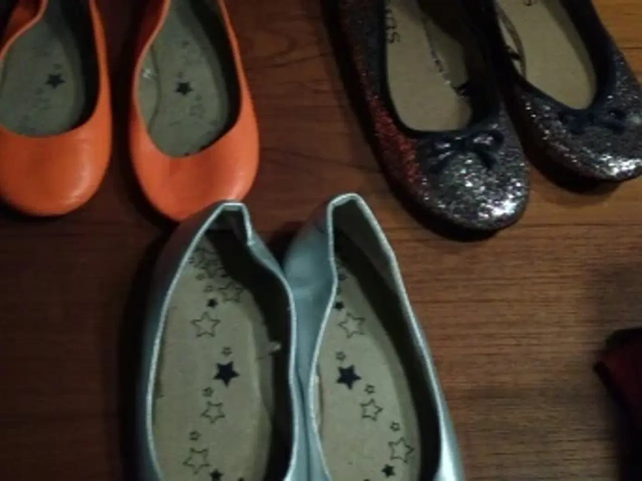 Billede 1 - Ballerina sko orange str. 31 de to andre par str.