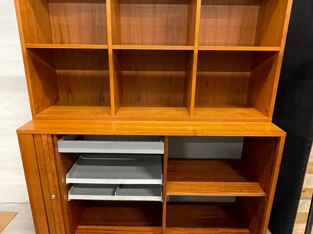 Billede 3 - Nipo Super top Reol+jalousiskab