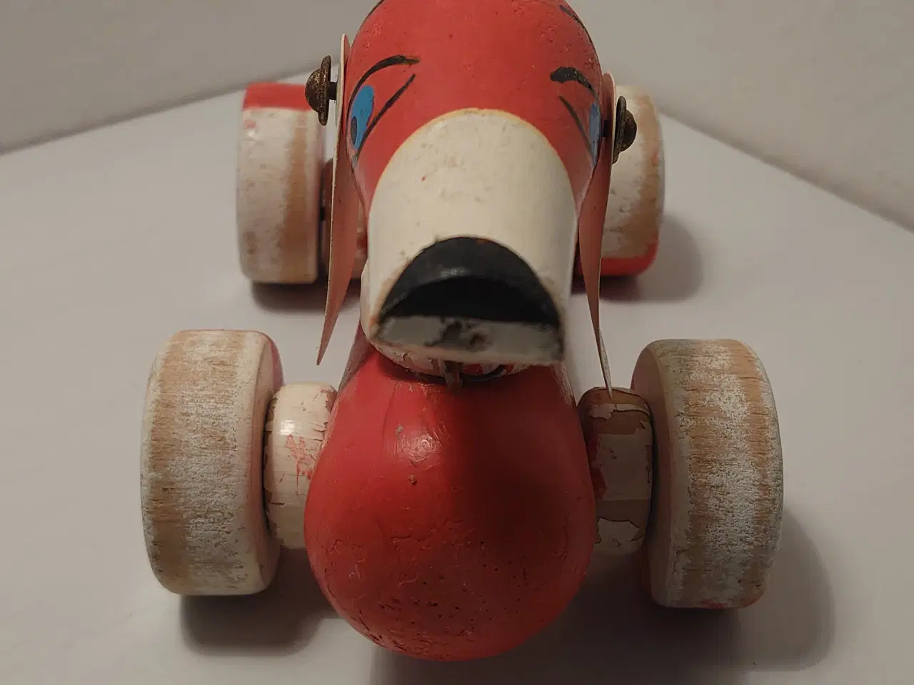 Billede 3 - Gammel rød trækhund/gravhund. Måske Brio. L25cm.