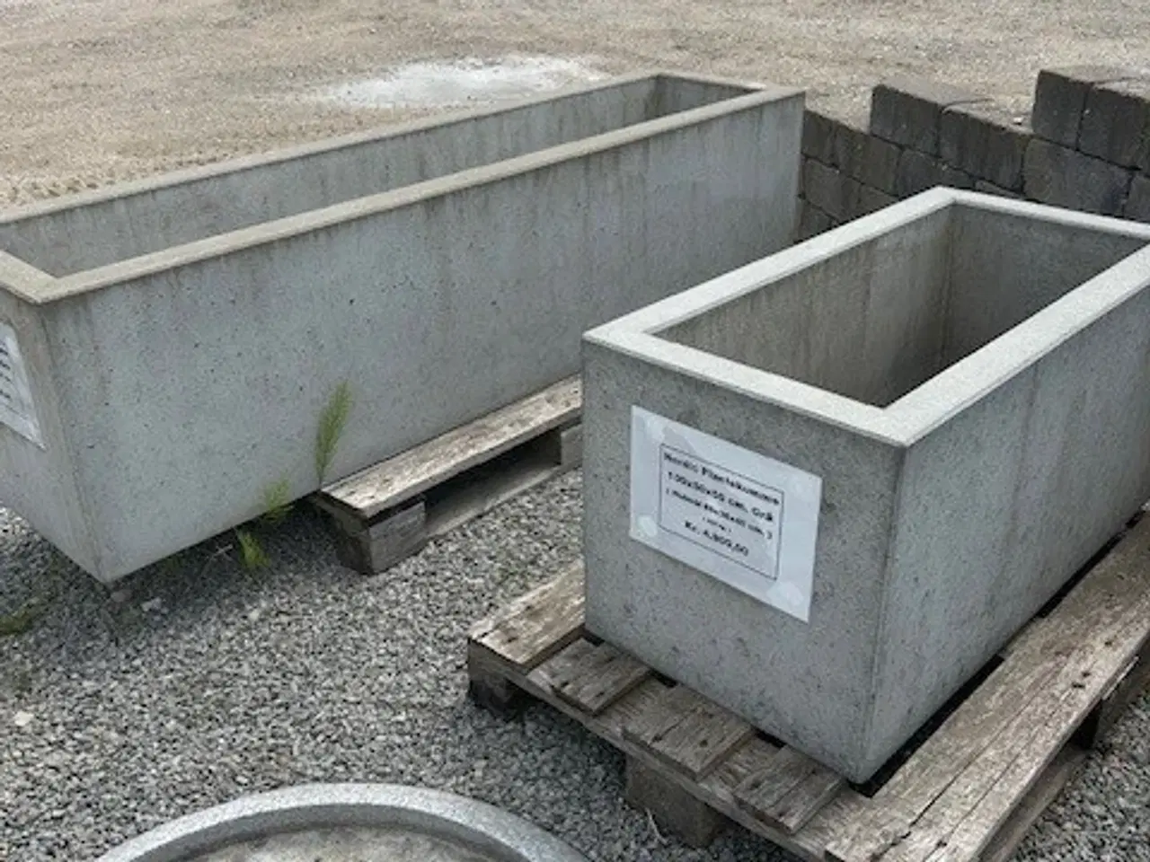Billede 3 - Plantekummer i beton