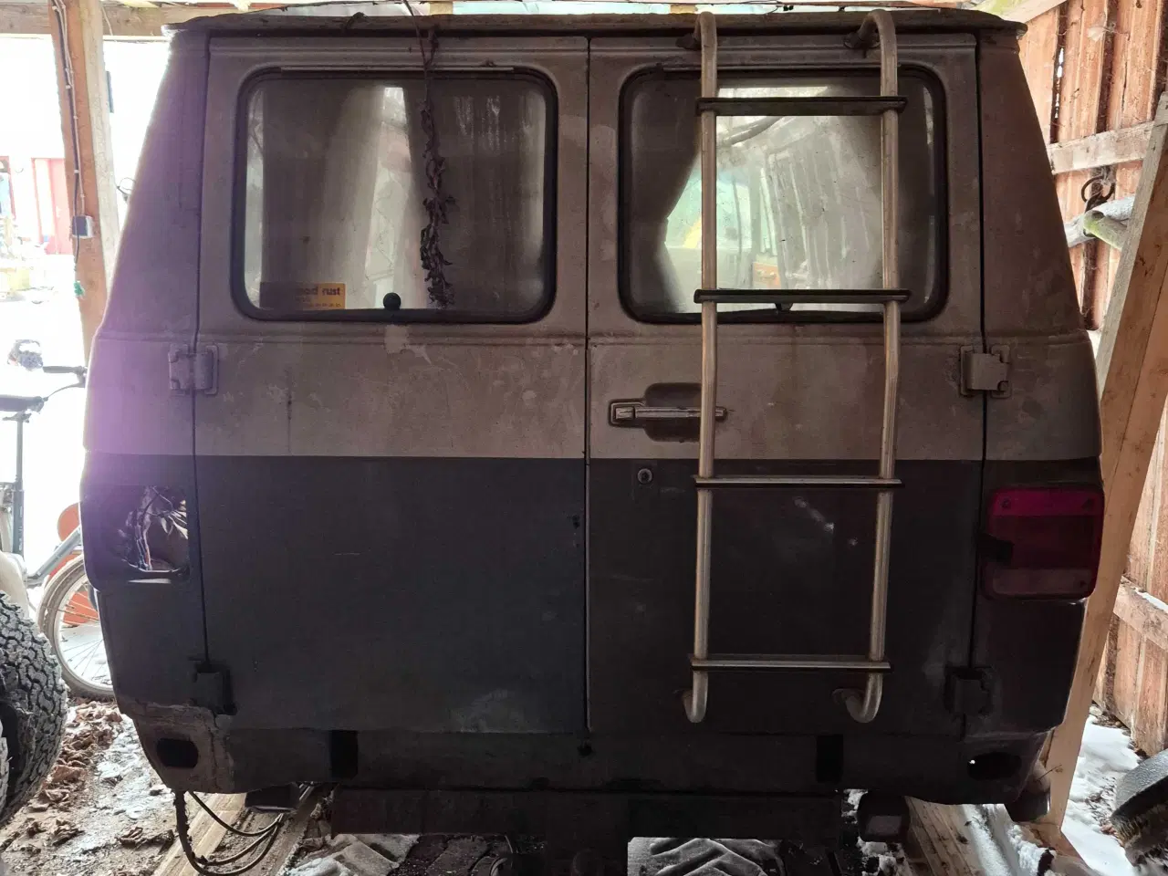 Billede 6 - 3 Busser, 2 Med DK reg. Attest og MASSER AF RESERV