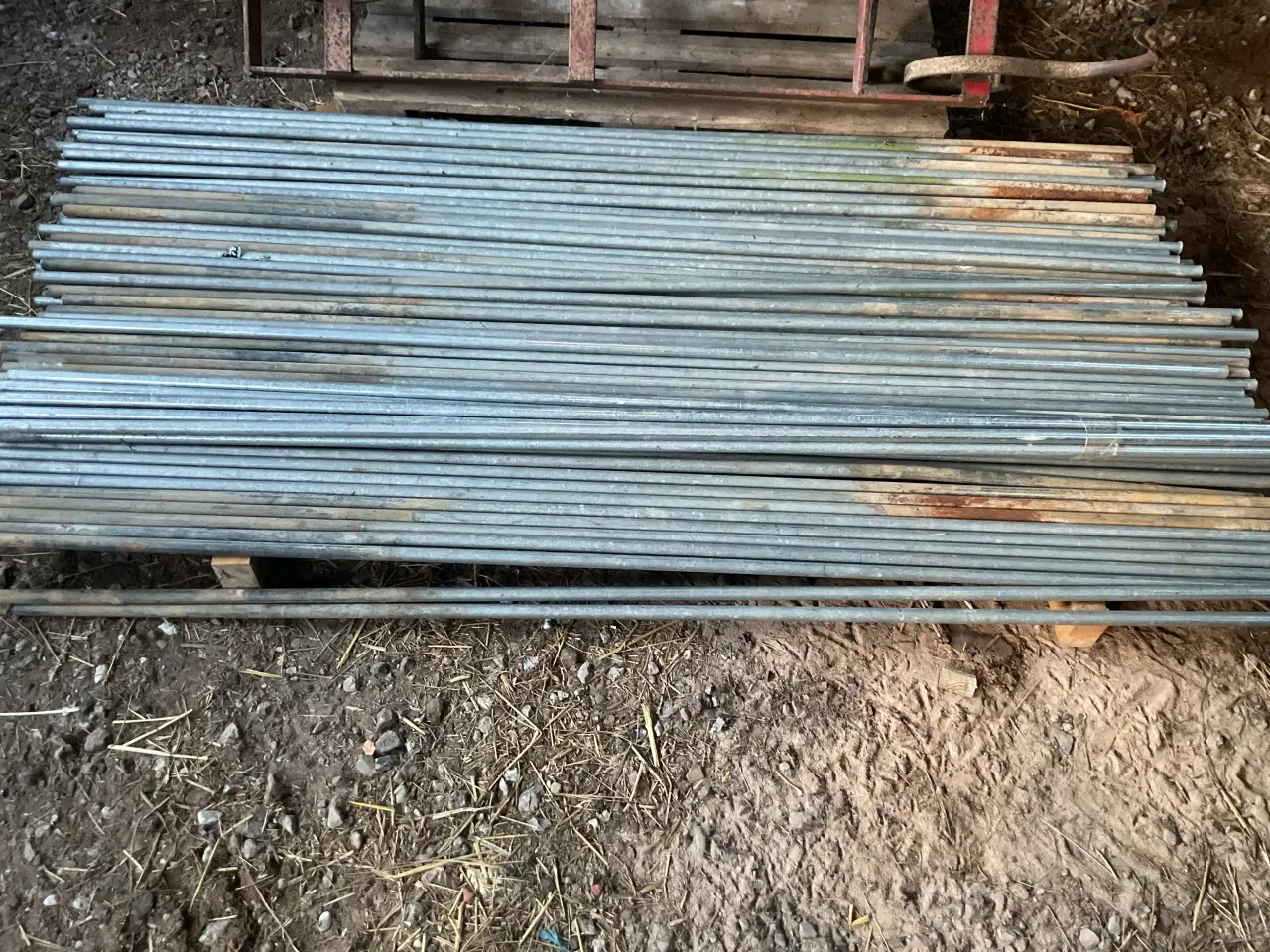 Billede 3 - Vildthegn og 1/2” jernrør 
