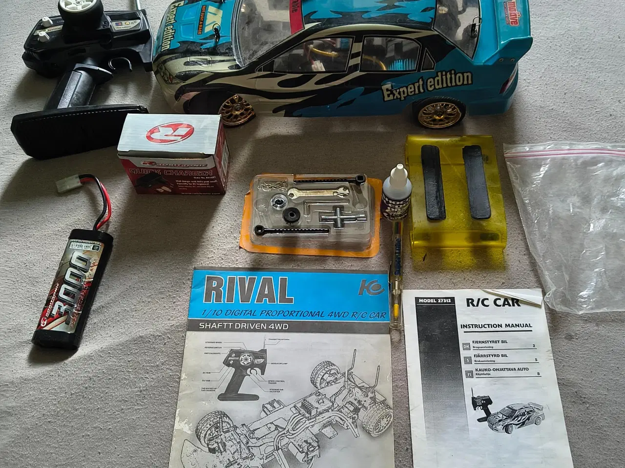 Billede 1 - Jeg sælger den her 15 år gammel RC Drift bil
